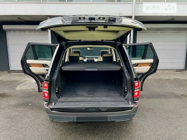 Ленд Ровер Рендж Ровер 2018 в Киеве на Automoto.ua Серый Ленд Ровер Рендж Ровер, объемом двигателя 3 л и пробегом 62 тыс. км за 74900 $, фото 82 на Automoto.ua