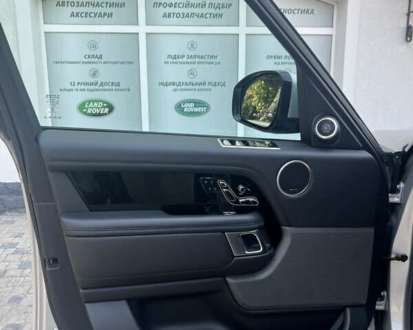 Серый Ленд Ровер Рендж Ровер, объемом двигателя 3 л и пробегом 79 тыс. км за 61500 $, фото 12 на Automoto.ua