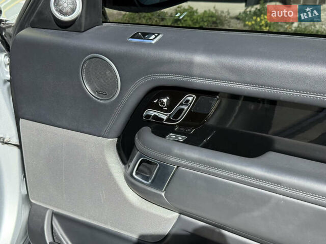 Сірий Ленд Ровер Рендж Ровер, об'ємом двигуна 3 л та пробігом 180 тис. км за 46500 $, фото 56 на Automoto.ua