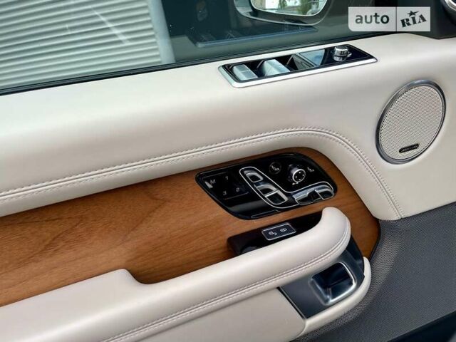 Ленд Ровер Рендж Ровер 2018 в Киеве на Automoto.ua Серый Ленд Ровер Рендж Ровер, объемом двигателя 3 л и пробегом 62 тыс. км за 74900 $, фото 50 на Automoto.ua