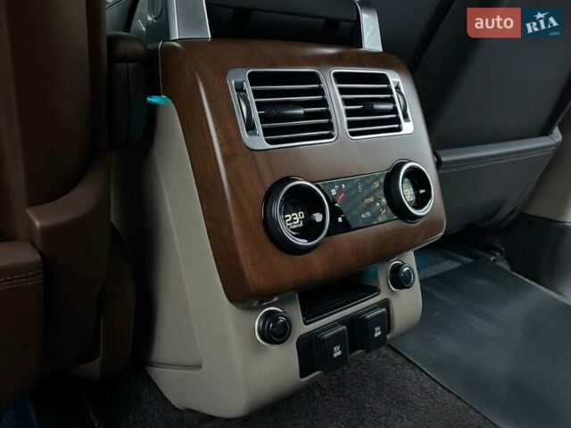 Серый Ленд Ровер Рендж Ровер, объемом двигателя 2.99 л и пробегом 55 тыс. км за 83000 $, фото 29 на Automoto.ua