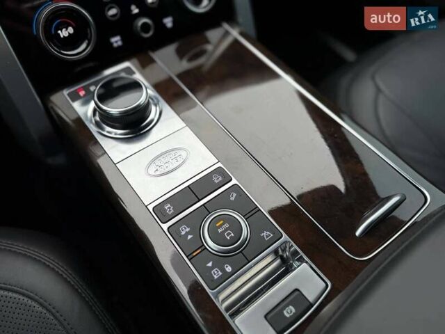 Ленд Ровер Рендж Ровер 2018 в Киеве на Automoto.ua Серый Ленд Ровер Рендж Ровер, объемом двигателя 2.99 л и пробегом 180 тыс. км за 56000 $, фото 23 на Automoto.ua