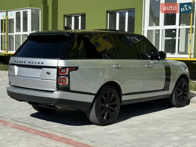 Ленд Ровер Рендж Ровер 2018 в Тернополе на Automoto.ua Серый Ленд Ровер Рендж Ровер, объемом двигателя 3 л и пробегом 178 тыс. км за 43700 $, фото 10 на Automoto.ua