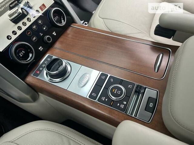 Ленд Ровер Рендж Ровер 2018 в Киеве на Automoto.ua Серый Ленд Ровер Рендж Ровер, объемом двигателя 3 л и пробегом 62 тыс. км за 74900 $, фото 48 на Automoto.ua