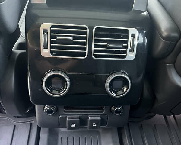 Серый Ленд Ровер Рендж Ровер, объемом двигателя 3 л и пробегом 79 тыс. км за 61500 $, фото 19 на Automoto.ua