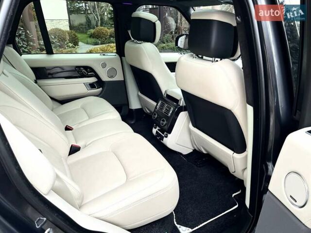 Серый Ленд Ровер Рендж Ровер, объемом двигателя 4.37 л и пробегом 48 тыс. км за 95000 $, фото 49 на Automoto.ua