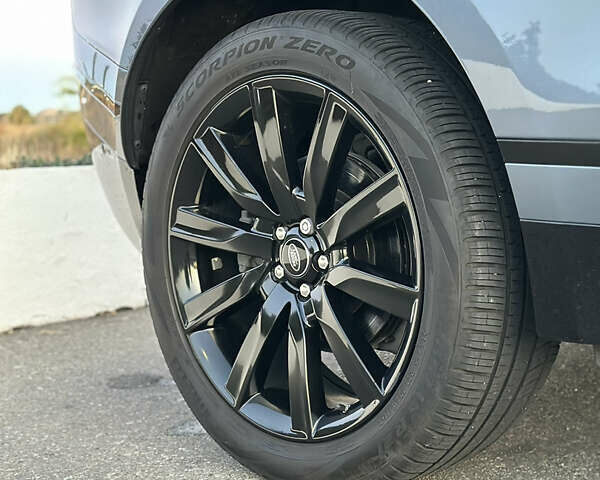 Сірий Ленд Ровер Рендж Ровер, об'ємом двигуна 2 л та пробігом 117 тис. км за 39800 $, фото 11 на Automoto.ua