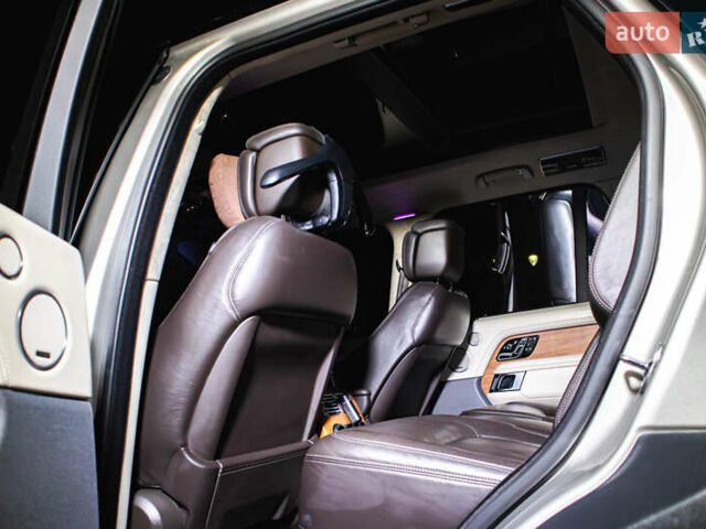 Сірий Ленд Ровер Рендж Ровер, об'ємом двигуна 4.4 л та пробігом 110 тис. км за 78800 $, фото 15 на Automoto.ua