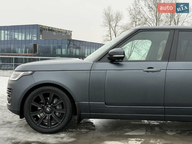 Серый Ленд Ровер Рендж Ровер, объемом двигателя 4.4 л и пробегом 183 тыс. км за 64000 $, фото 6 на Automoto.ua