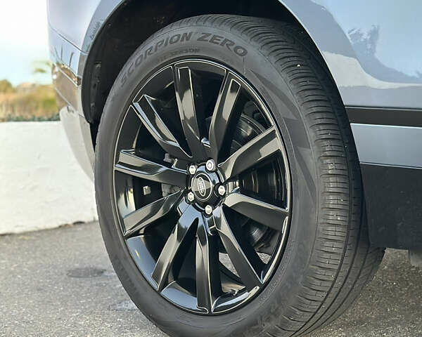 Сірий Ленд Ровер Рендж Ровер, об'ємом двигуна 2 л та пробігом 117 тис. км за 39800 $, фото 12 на Automoto.ua