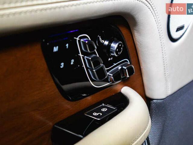 Сірий Ленд Ровер Рендж Ровер, об'ємом двигуна 4.4 л та пробігом 110 тис. км за 78800 $, фото 31 на Automoto.ua