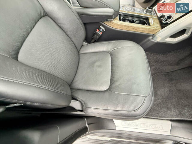 Серый Ленд Ровер Рендж Ровер, объемом двигателя 2.99 л и пробегом 49 тыс. км за 79999 $, фото 112 на Automoto.ua