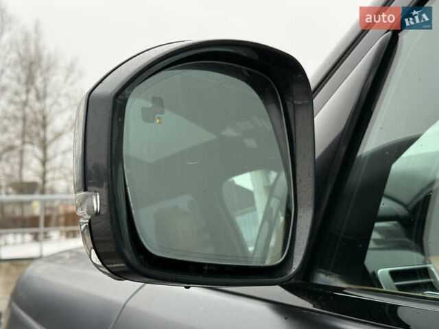 Серый Ленд Ровер Рендж Ровер, объемом двигателя 4.4 л и пробегом 183 тыс. км за 64000 $, фото 5 на Automoto.ua