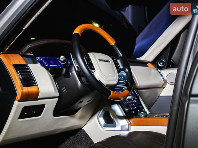 Сірий Ленд Ровер Рендж Ровер, об'ємом двигуна 4.4 л та пробігом 110 тис. км за 78800 $, фото 11 на Automoto.ua