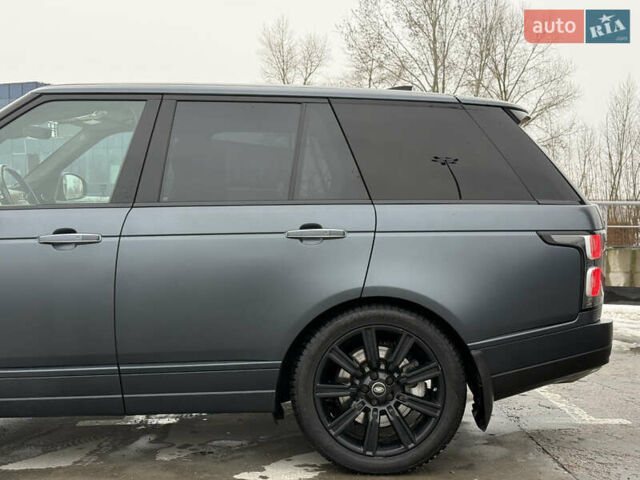 Серый Ленд Ровер Рендж Ровер, объемом двигателя 4.4 л и пробегом 183 тыс. км за 64000 $, фото 7 на Automoto.ua