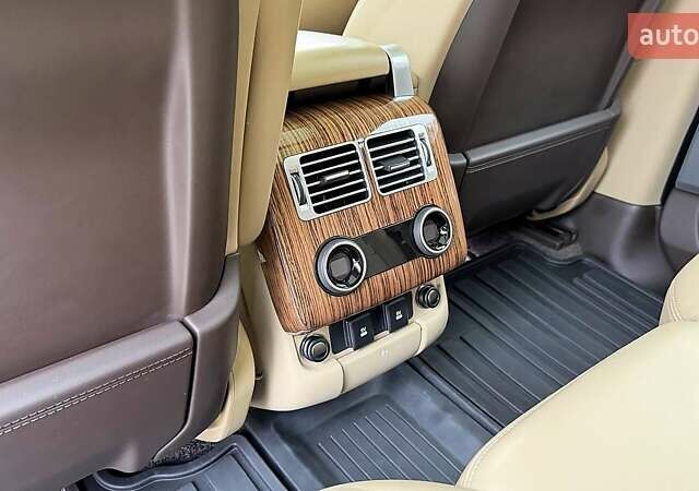 Серый Ленд Ровер Рендж Ровер, объемом двигателя 3 л и пробегом 37 тыс. км за 53900 $, фото 36 на Automoto.ua