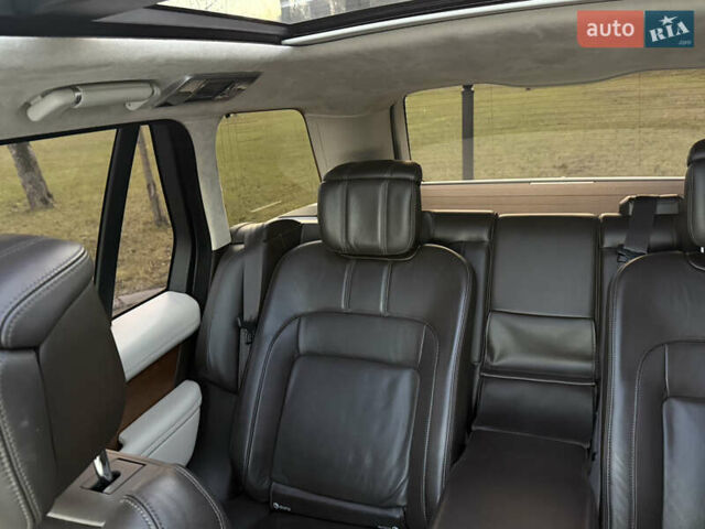 Серый Ленд Ровер Рендж Ровер, объемом двигателя 4.37 л и пробегом 110 тыс. км за 86000 $, фото 10 на Automoto.ua