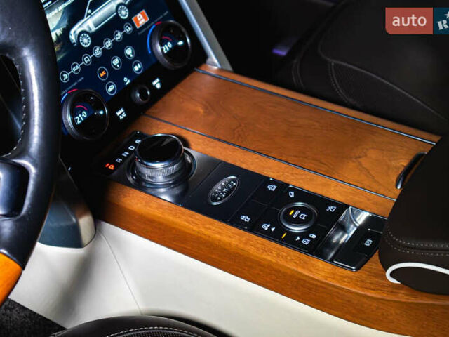 Сірий Ленд Ровер Рендж Ровер, об'ємом двигуна 4.4 л та пробігом 110 тис. км за 78800 $, фото 29 на Automoto.ua