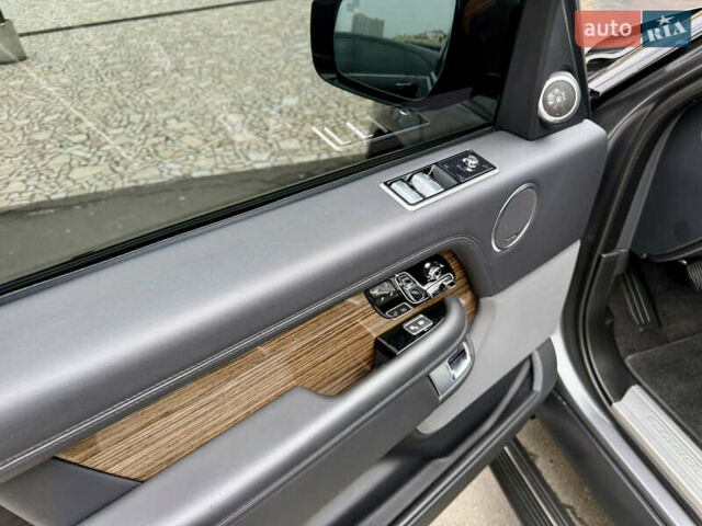 Серый Ленд Ровер Рендж Ровер, объемом двигателя 2.99 л и пробегом 49 тыс. км за 79999 $, фото 124 на Automoto.ua