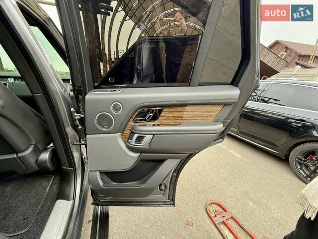 Серый Ленд Ровер Рендж Ровер, объемом двигателя 2.99 л и пробегом 49 тыс. км за 79999 $, фото 80 на Automoto.ua