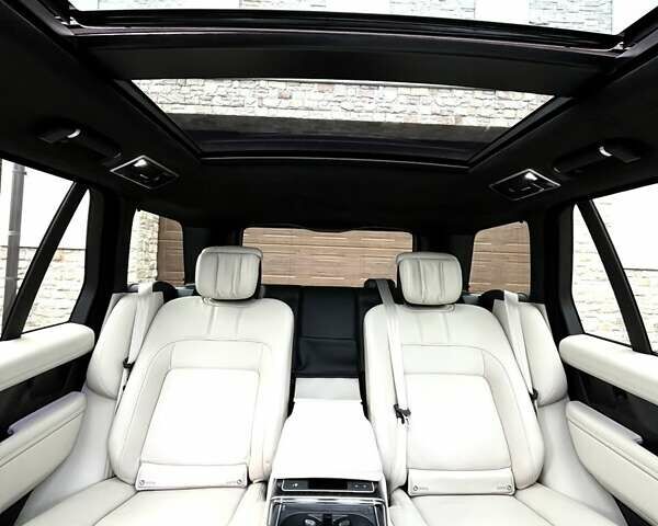 Серый Ленд Ровер Рендж Ровер, объемом двигателя 4.37 л и пробегом 48 тыс. км за 95000 $, фото 47 на Automoto.ua