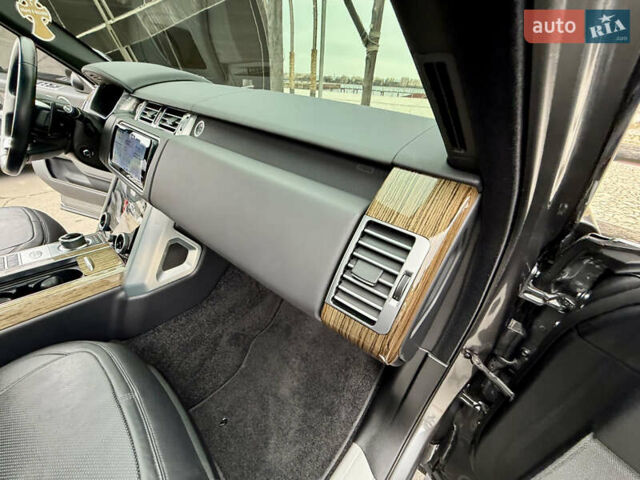 Серый Ленд Ровер Рендж Ровер, объемом двигателя 2.99 л и пробегом 49 тыс. км за 79999 $, фото 114 на Automoto.ua