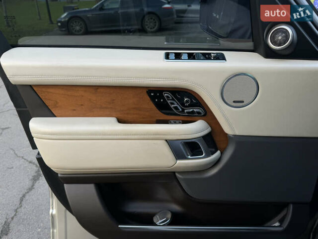 Серый Ленд Ровер Рендж Ровер, объемом двигателя 4.37 л и пробегом 110 тыс. км за 86000 $, фото 13 на Automoto.ua