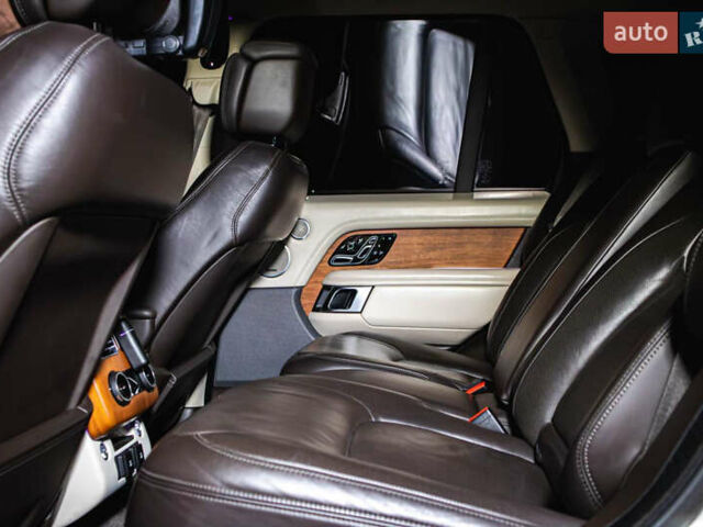 Сірий Ленд Ровер Рендж Ровер, об'ємом двигуна 4.4 л та пробігом 110 тис. км за 78800 $, фото 14 на Automoto.ua