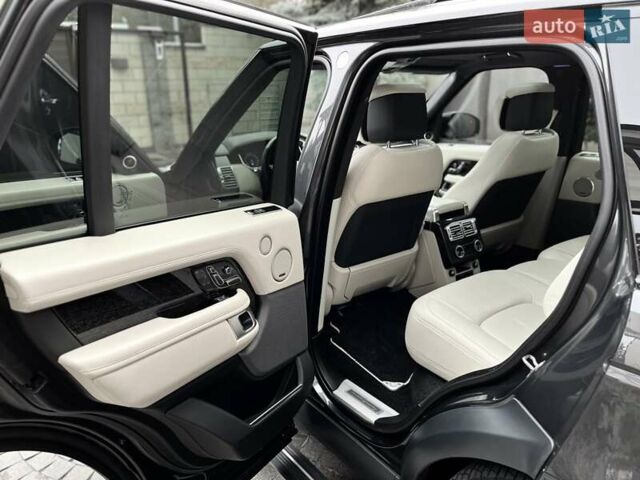 Серый Ленд Ровер Рендж Ровер, объемом двигателя 4.37 л и пробегом 48 тыс. км за 95000 $, фото 36 на Automoto.ua