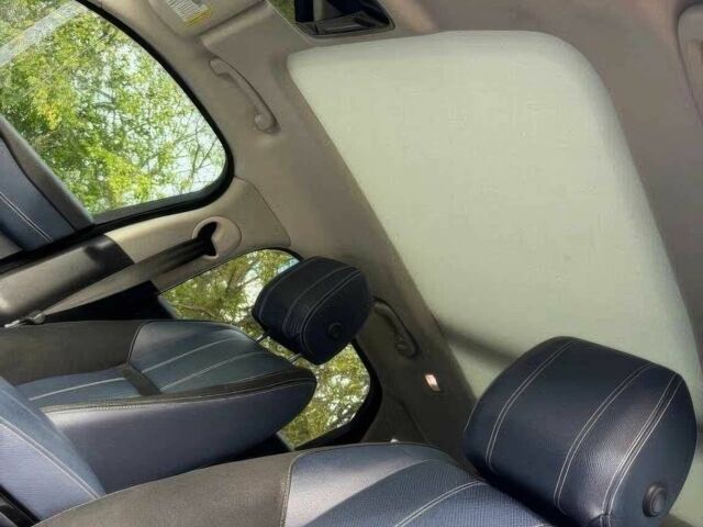 Серый Ленд Ровер Рендж Ровер, объемом двигателя 2 л и пробегом 32 тыс. км за 33000 $, фото 8 на Automoto.ua