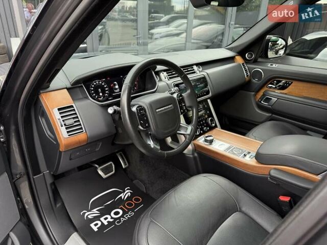 Ленд Ровер Рендж Ровер 2019 в Киеве на Automoto.ua Серый Ленд Ровер Рендж Ровер, объемом двигателя 2.99 л и пробегом 114 тыс. км за 58300 $, фото 18 на Automoto.ua