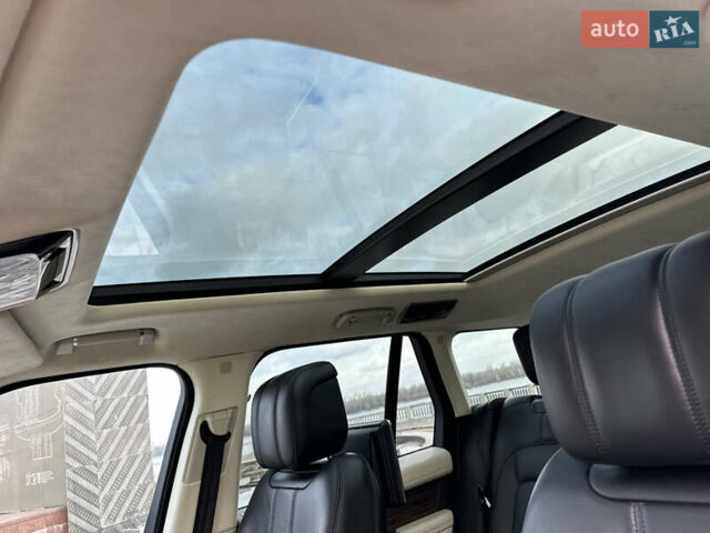 Сірий Ленд Ровер Рендж Ровер, об'ємом двигуна 4.37 л та пробігом 125 тис. км за 77000 $, фото 22 на Automoto.ua