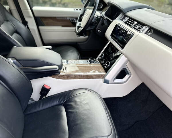 Сірий Ленд Ровер Рендж Ровер, об'ємом двигуна 4.37 л та пробігом 125 тис. км за 77000 $, фото 37 на Automoto.ua