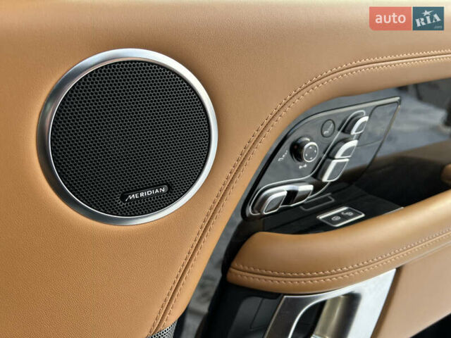 Серый Ленд Ровер Рендж Ровер, объемом двигателя 4.37 л и пробегом 94 тыс. км за 103000 $, фото 40 на Automoto.ua