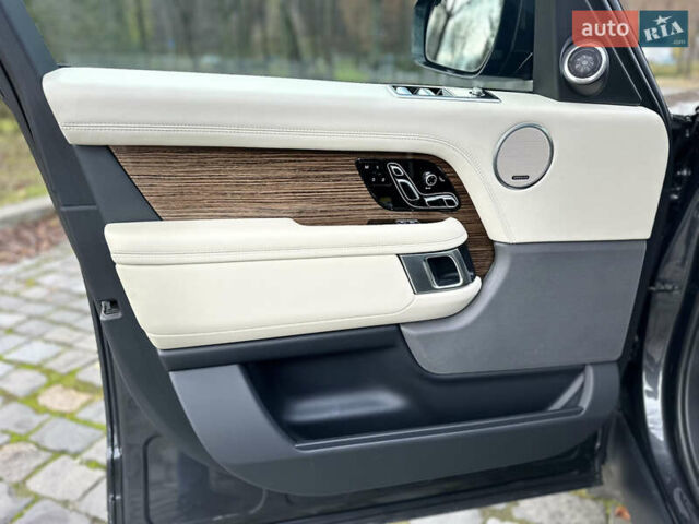 Сірий Ленд Ровер Рендж Ровер, об'ємом двигуна 4.37 л та пробігом 125 тис. км за 77000 $, фото 21 на Automoto.ua