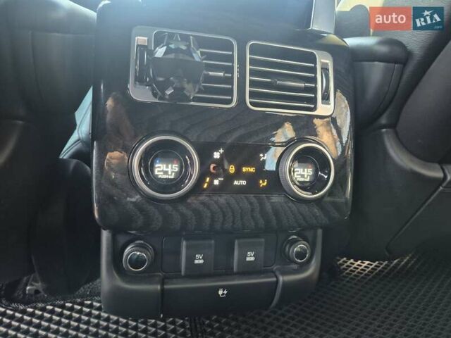 Сірий Ленд Ровер Рендж Ровер, об'ємом двигуна 4.37 л та пробігом 255 тис. км за 70000 $, фото 29 на Automoto.ua