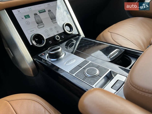 Серый Ленд Ровер Рендж Ровер, объемом двигателя 4.37 л и пробегом 94 тыс. км за 103000 $, фото 21 на Automoto.ua