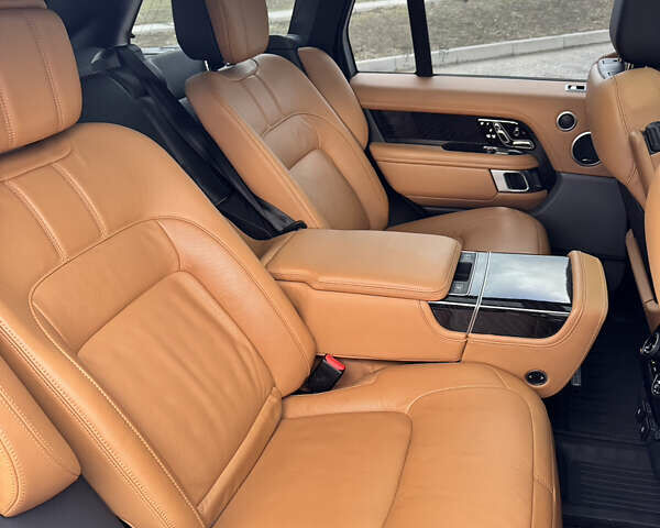 Серый Ленд Ровер Рендж Ровер, объемом двигателя 4.37 л и пробегом 90 тыс. км за 84500 $, фото 35 на Automoto.ua