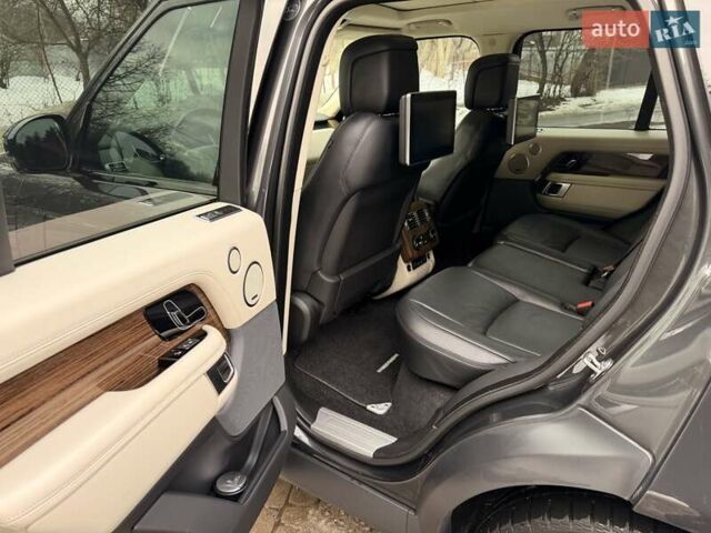 Сірий Ленд Ровер Рендж Ровер, об'ємом двигуна 4.37 л та пробігом 127 тис. км за 73000 $, фото 9 на Automoto.ua