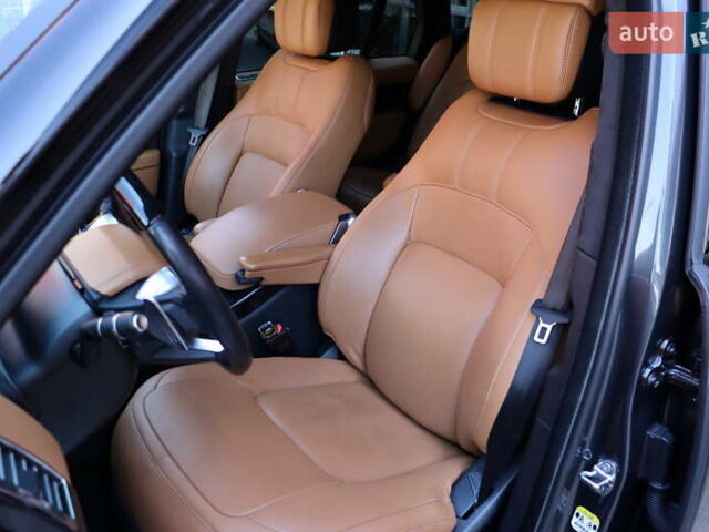 Серый Ленд Ровер Рендж Ровер, объемом двигателя 4.4 л и пробегом 93 тыс. км за 99900 $, фото 20 на Automoto.ua