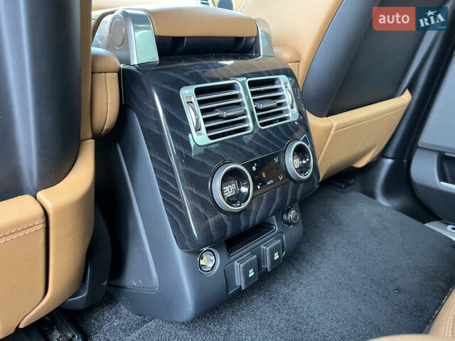 Серый Ленд Ровер Рендж Ровер, объемом двигателя 4.37 л и пробегом 94 тыс. км за 103000 $, фото 29 на Automoto.ua