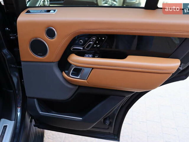 Серый Ленд Ровер Рендж Ровер, объемом двигателя 4.4 л и пробегом 93 тыс. км за 99900 $, фото 42 на Automoto.ua