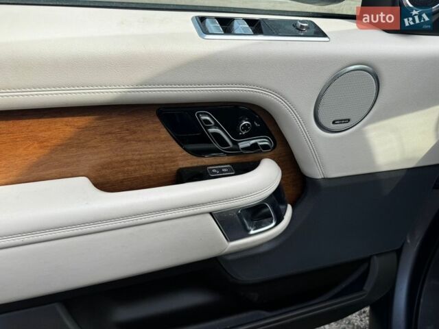 Сірий Ленд Ровер Рендж Ровер, об'ємом двигуна 3 л та пробігом 31 тис. км за 33500 $, фото 7 на Automoto.ua