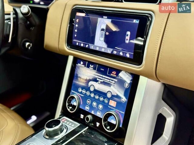 Ленд Ровер Рендж Ровер 2020 в Киеве на Automoto.ua Серый Ленд Ровер Рендж Ровер, объемом двигателя 4.37 л и пробегом 83 тыс. км за 89000 $, фото 38 на Automoto.ua