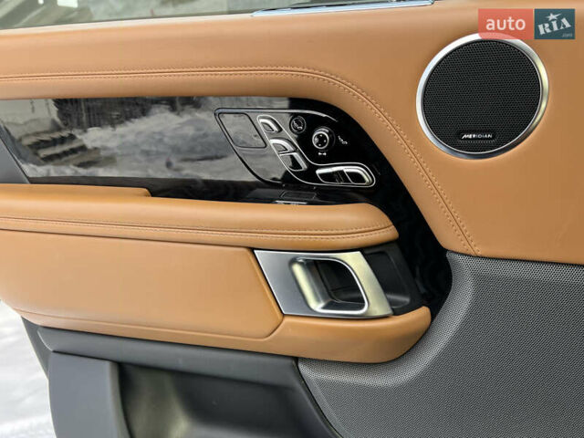 Серый Ленд Ровер Рендж Ровер, объемом двигателя 4.37 л и пробегом 94 тыс. км за 103000 $, фото 37 на Automoto.ua