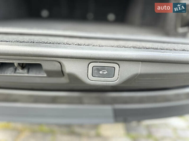 Сірий Ленд Ровер Рендж Ровер, об'ємом двигуна 4.37 л та пробігом 125 тис. км за 77000 $, фото 29 на Automoto.ua