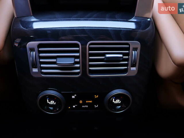 Серый Ленд Ровер Рендж Ровер, объемом двигателя 4.4 л и пробегом 93 тыс. км за 99900 $, фото 39 на Automoto.ua