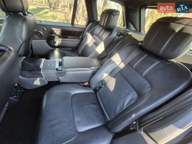 Сірий Ленд Ровер Рендж Ровер, об'ємом двигуна 4.37 л та пробігом 255 тис. км за 70000 $, фото 30 на Automoto.ua
