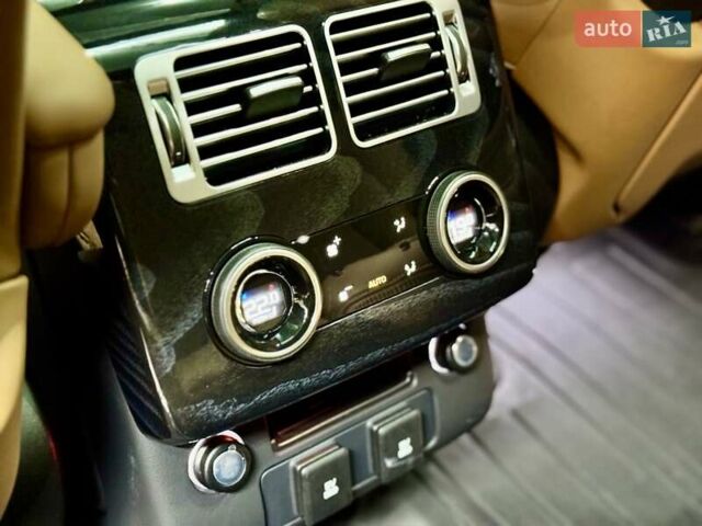 Ленд Ровер Рендж Ровер 2020 в Киеве на Automoto.ua Серый Ленд Ровер Рендж Ровер, объемом двигателя 4.37 л и пробегом 83 тыс. км за 89000 $, фото 33 на Automoto.ua