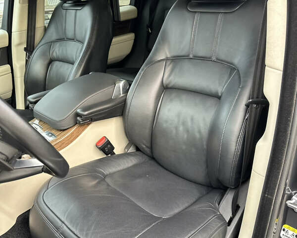 Сірий Ленд Ровер Рендж Ровер, об'ємом двигуна 4.37 л та пробігом 125 тис. км за 77000 $, фото 17 на Automoto.ua